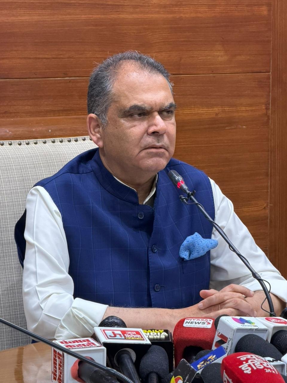 102040ae 61ae 43bf ae7c 60592f022975