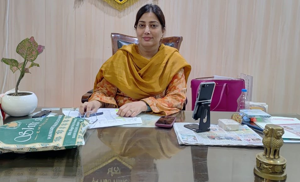 sdm-khanna-swati-tiwana-punjab-dgp-praise-letter