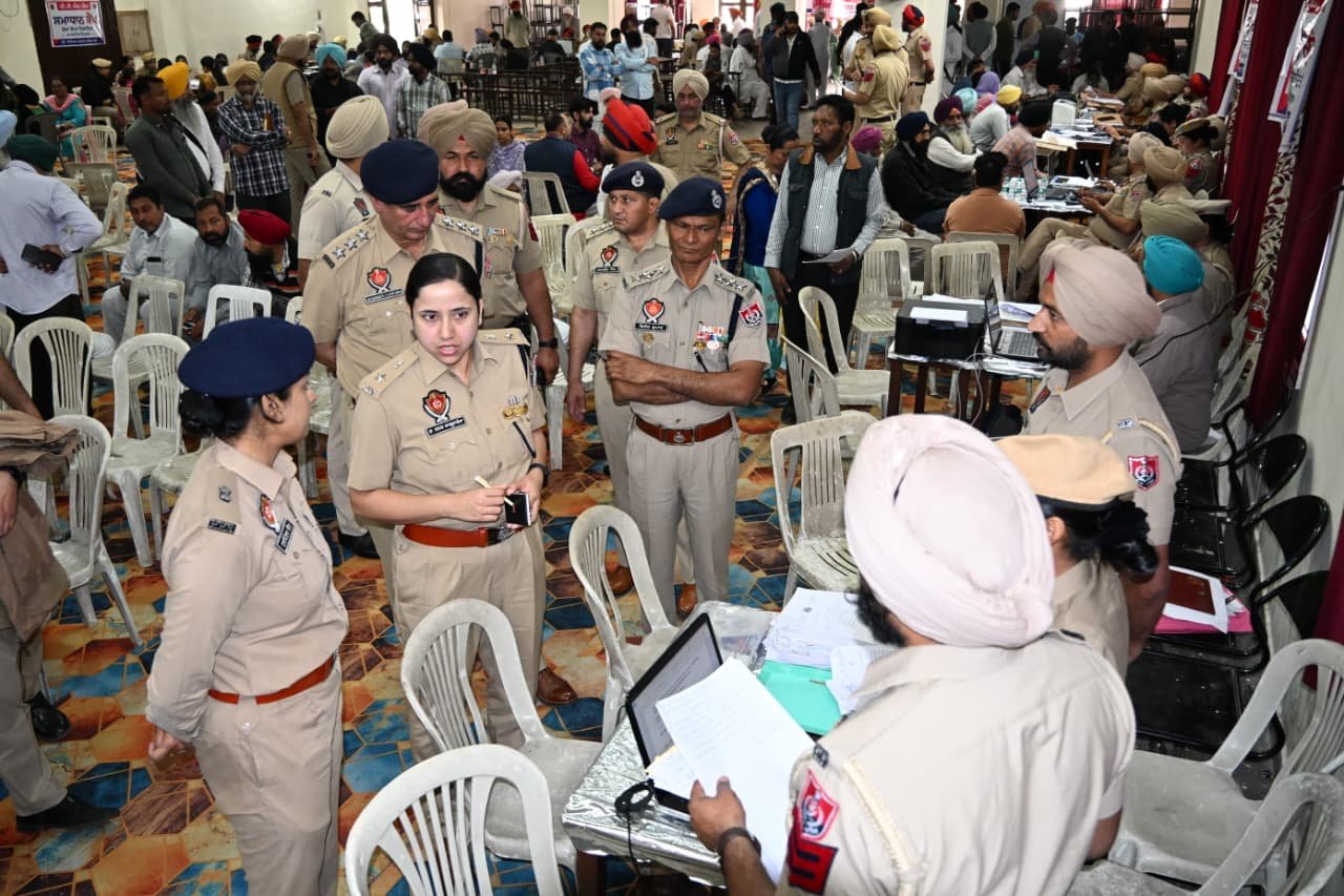 Khanna police samadhan camp platform hearing2