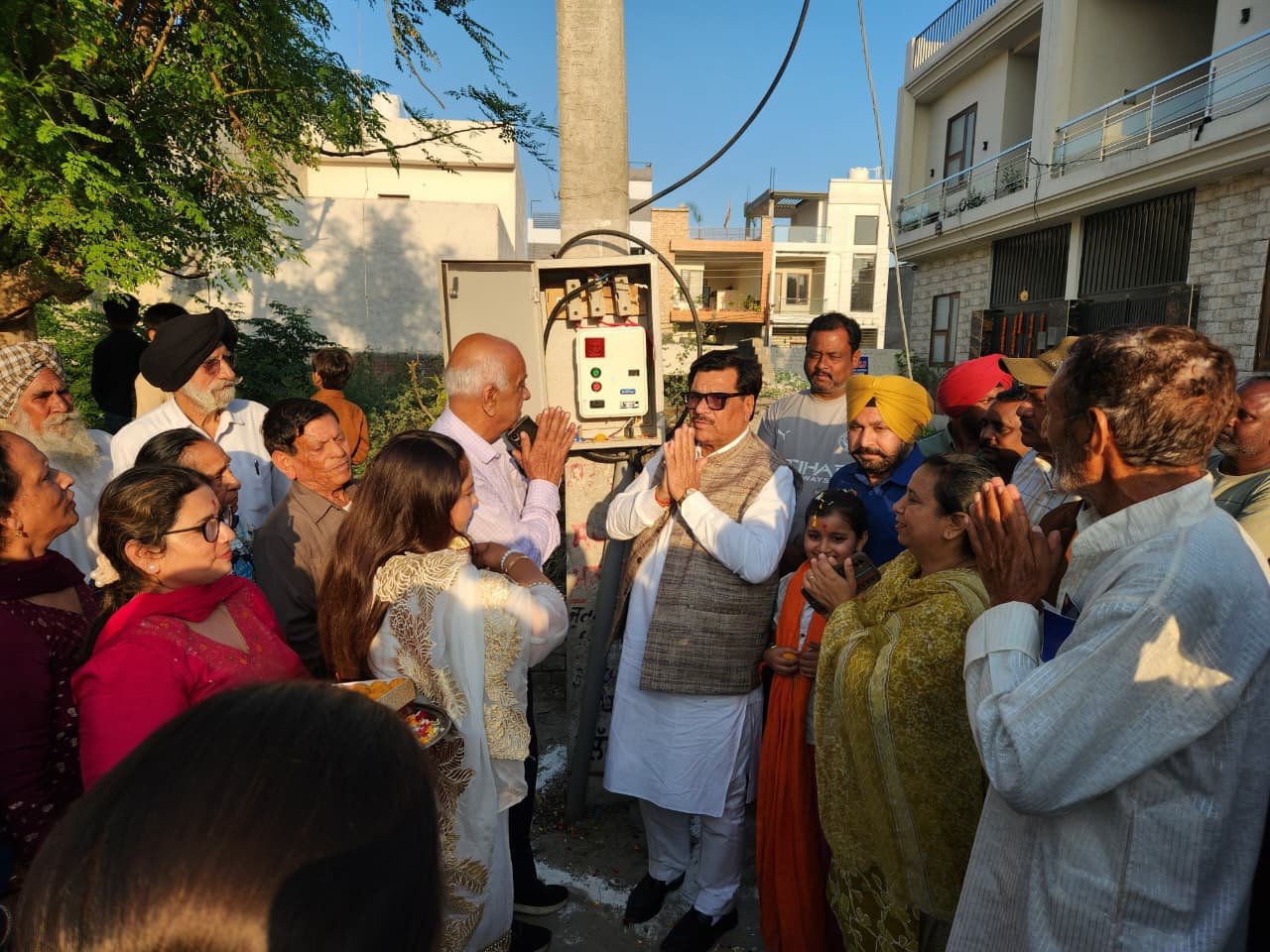 विधायक बग्गा ने किया वार्ड-66 स्थित तरसेम कालोनी में नए टयूब्वैल को लोकार्पण