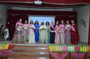 गवर्नमेंट कॉलेज फॉर गर्ल्स के बीए  तृतीय वर्ष  की छात्राओं को विदायगी पार्टी
