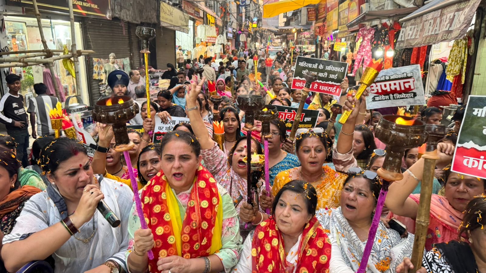 Mahila aakrosh mashaal yatra ludhiana bjp