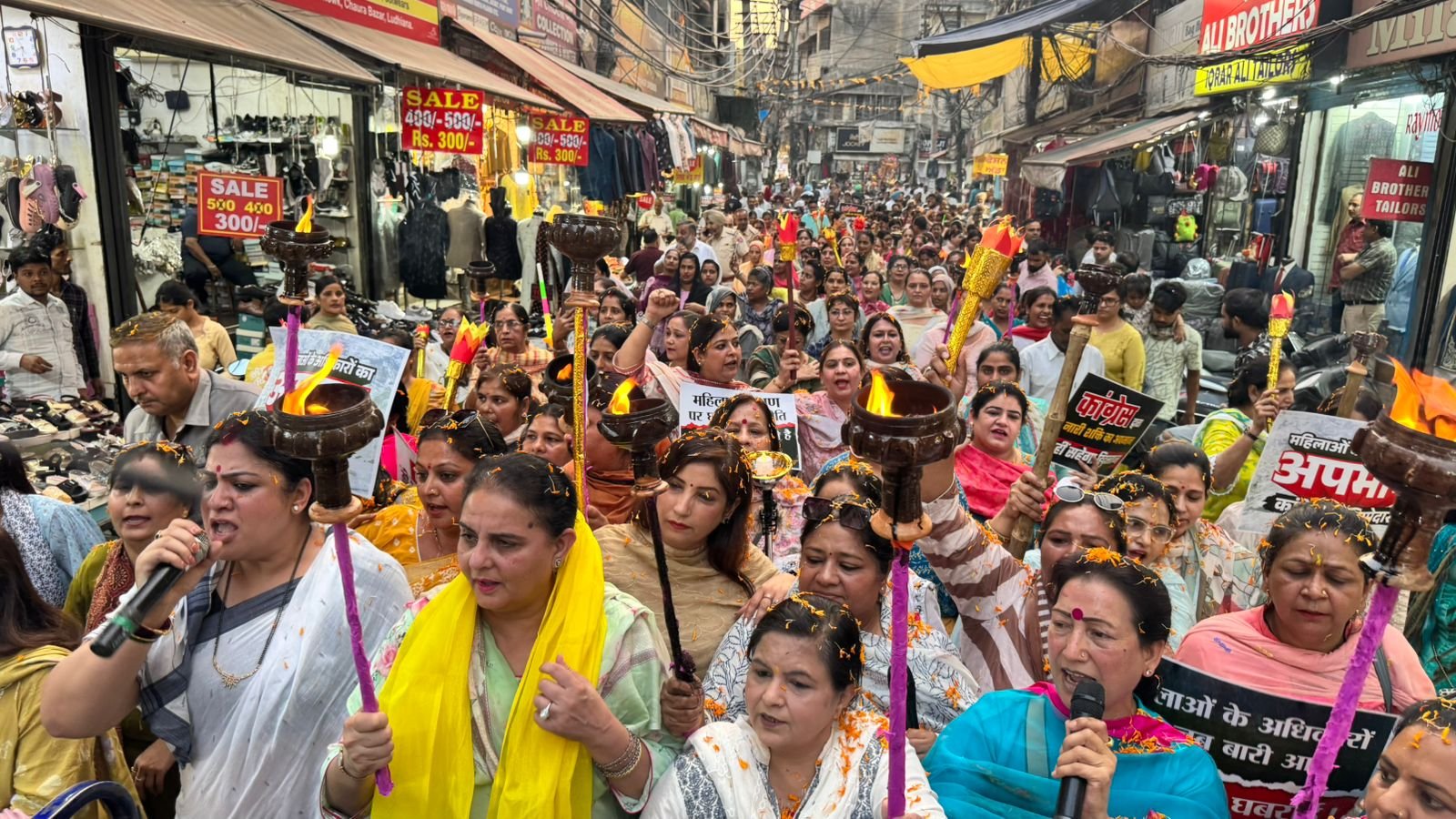 Mahila aakrosh mashaal yatra ludhiana bjp1