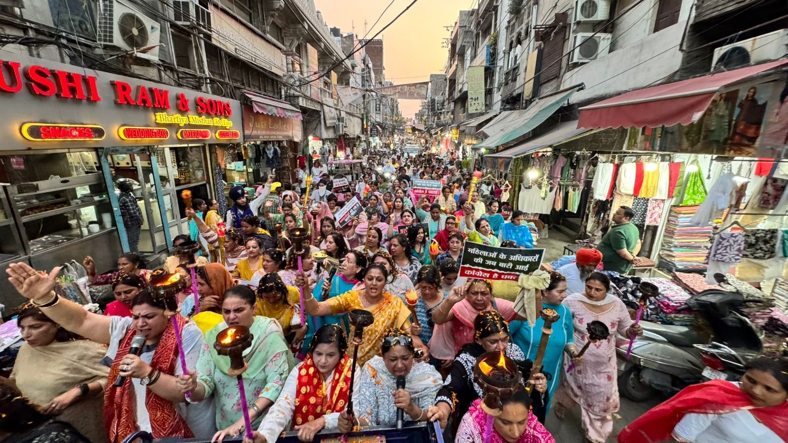 Mahila aakrosh mashaal yatra ludhiana bjp3